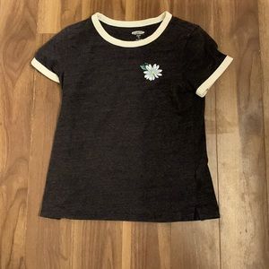 Old Navy t-shirt daisy